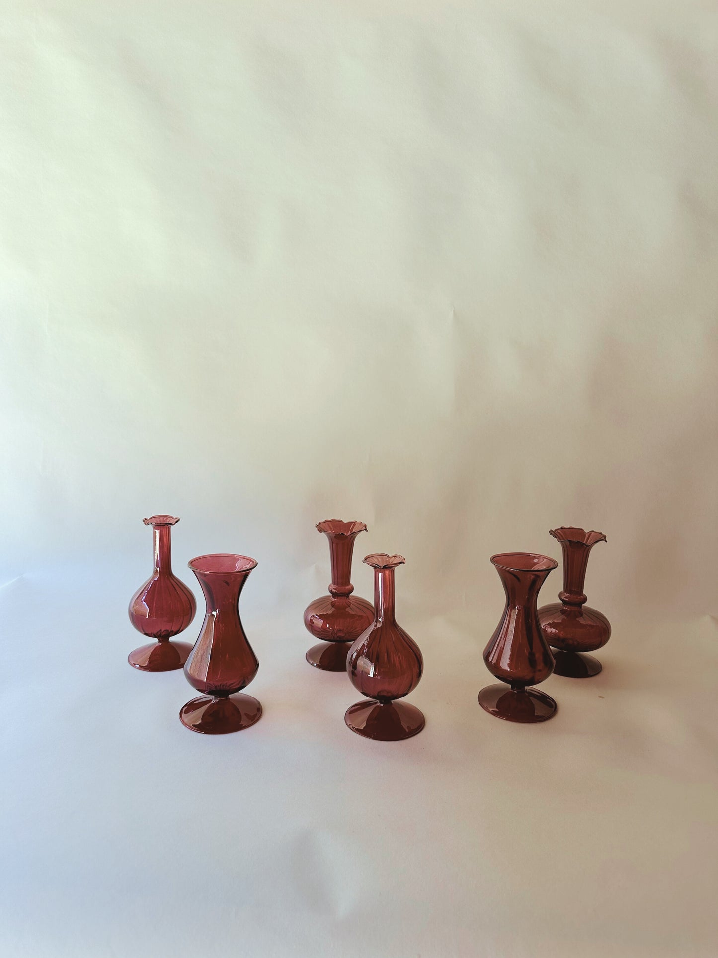 Truly scrumptious red vases