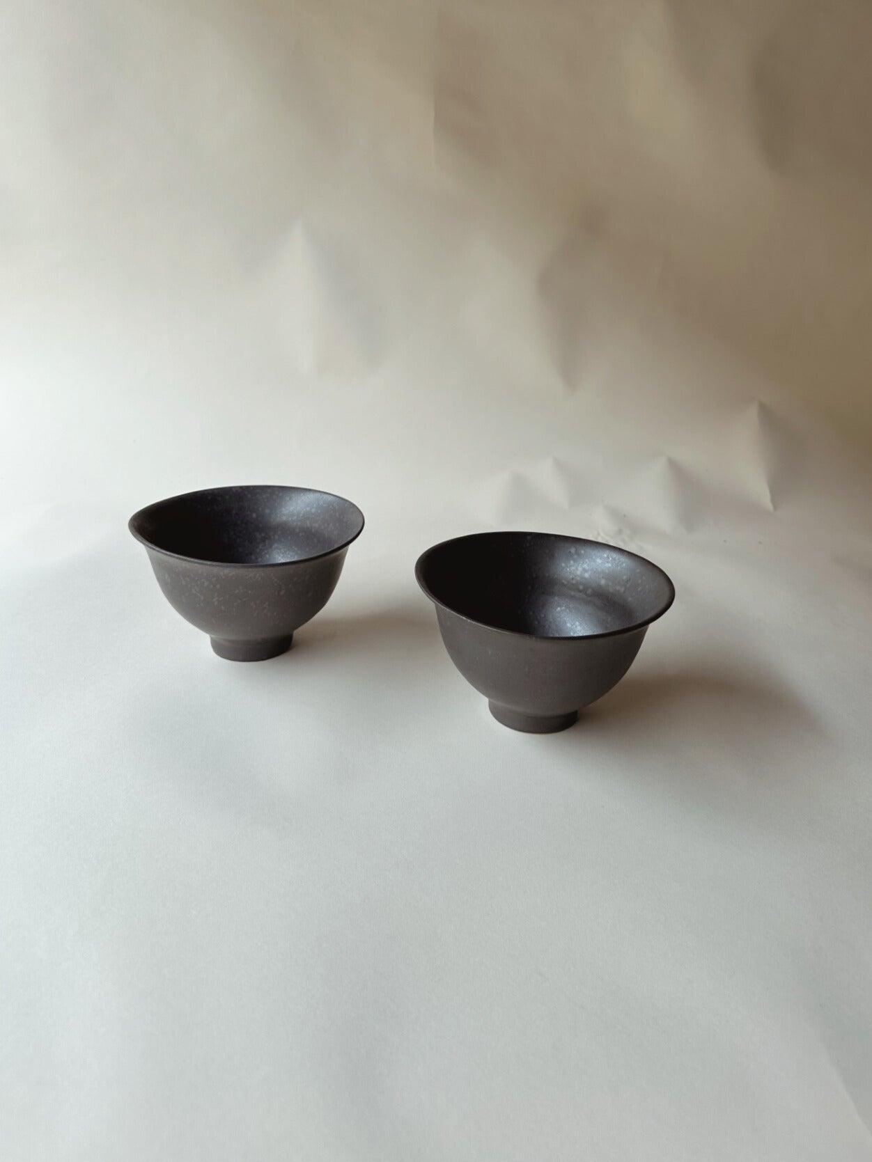 Black house bowls