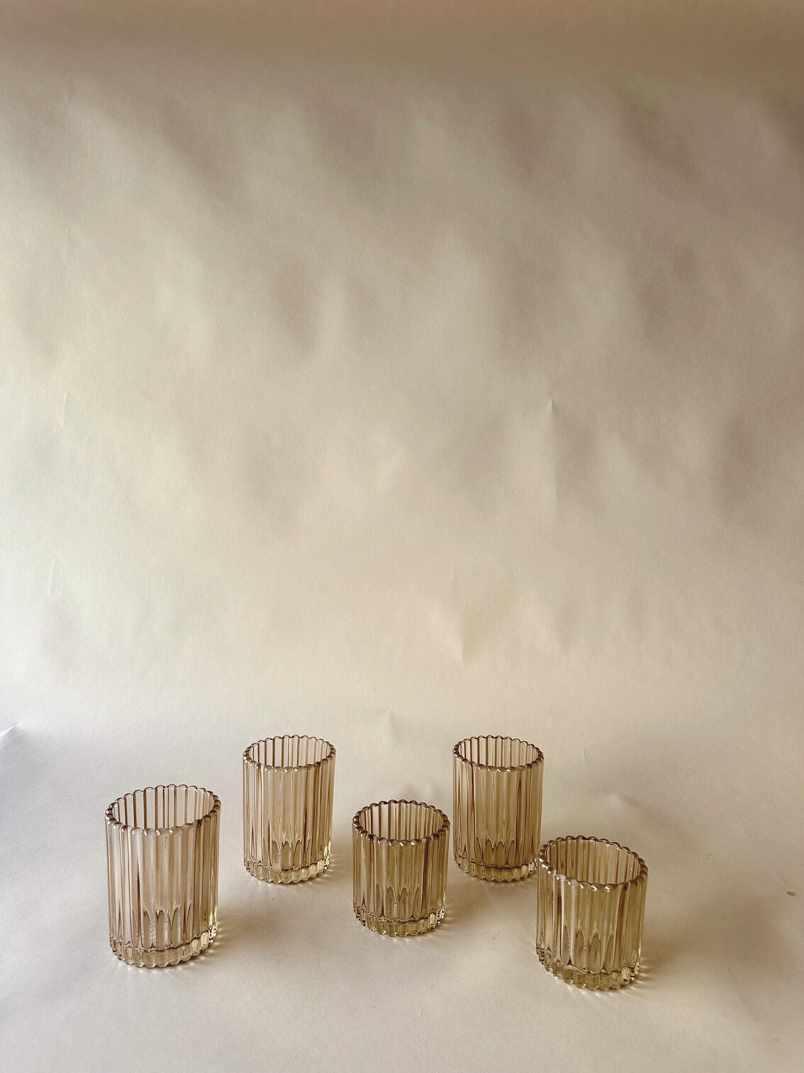 Ribbed vanilla tumblers