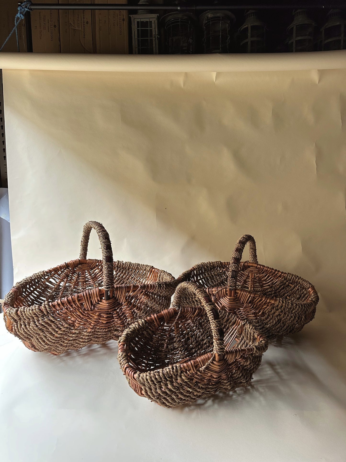 Woven handle basket set
