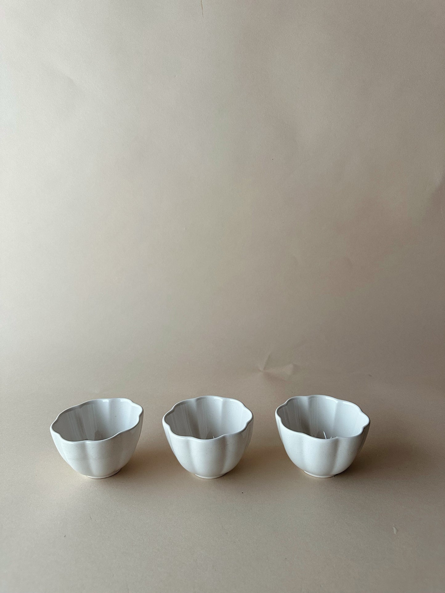 White scalloped edge bowl