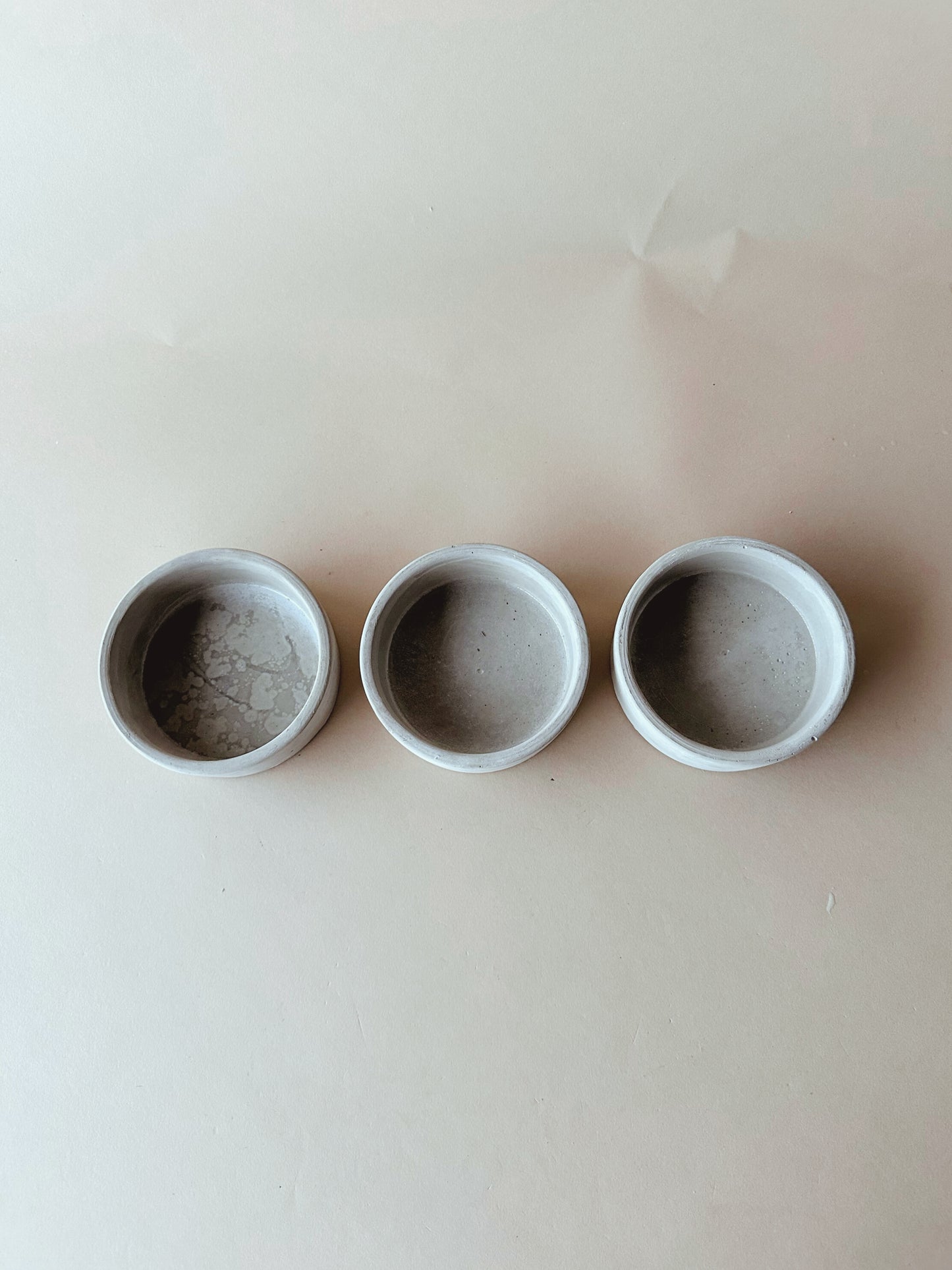Low grey bowls