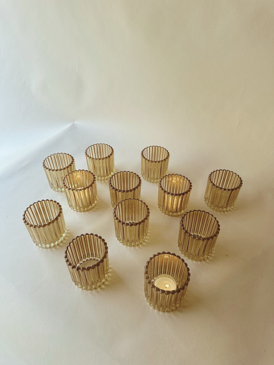 Ribbed vanilla tumblers