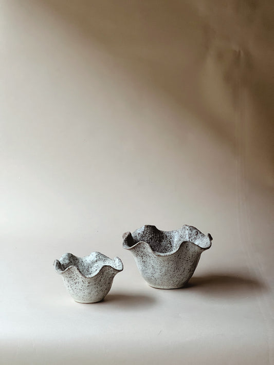 Speckled wavy bowls ~ large