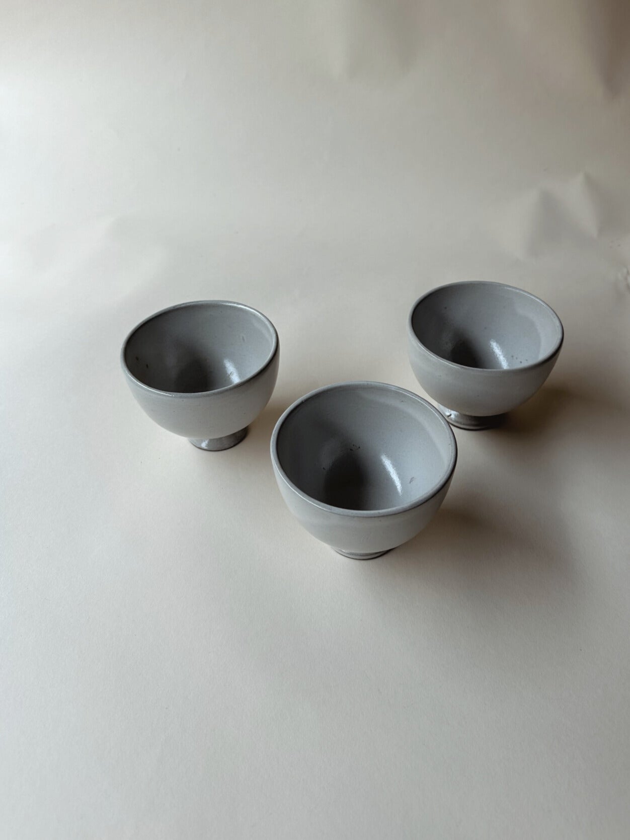Grey footed bowls