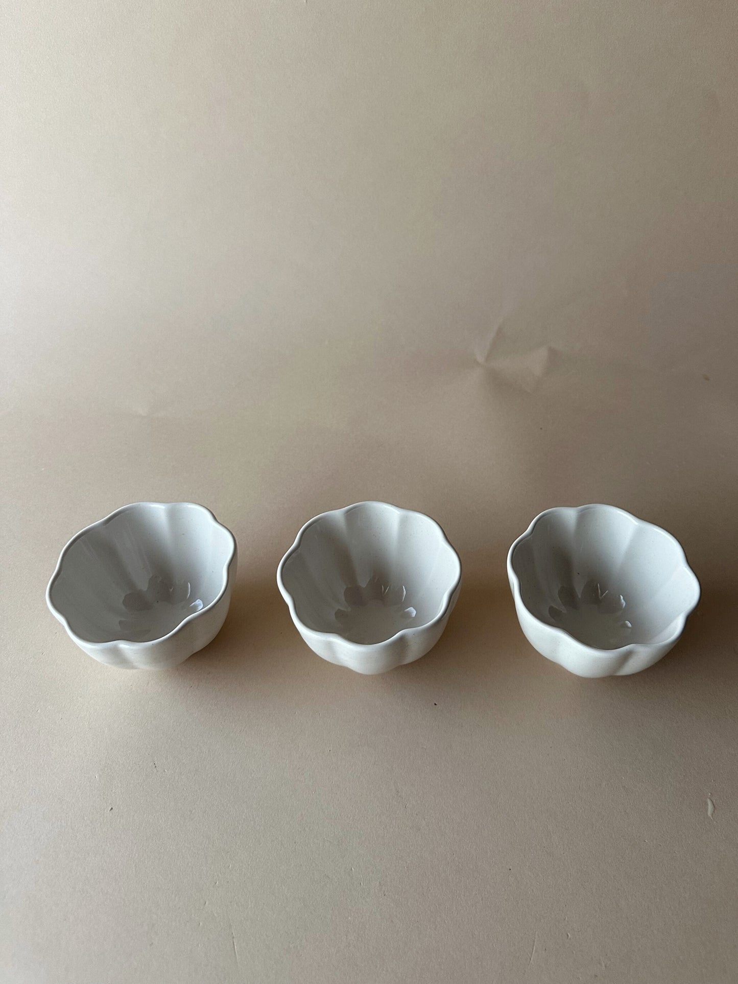 White scalloped edge bowl