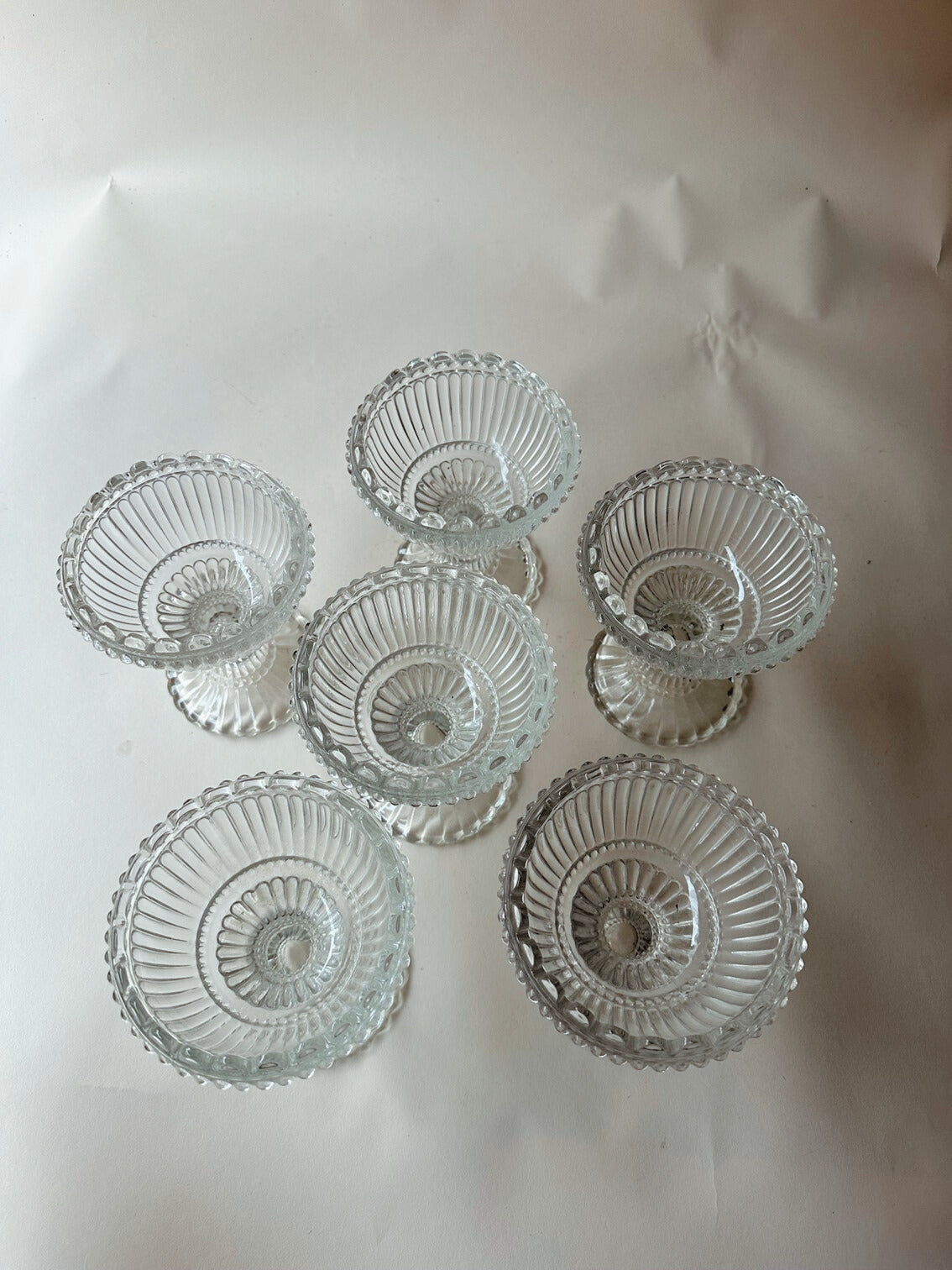 Glass sundae bowls