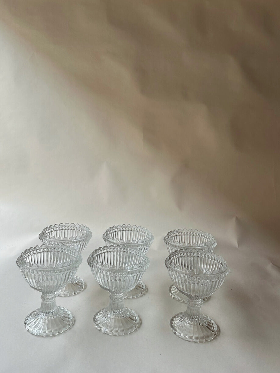 Glass sundae bowls