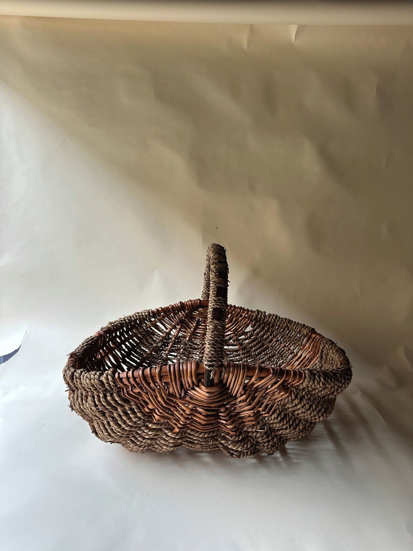 Woven handle basket set