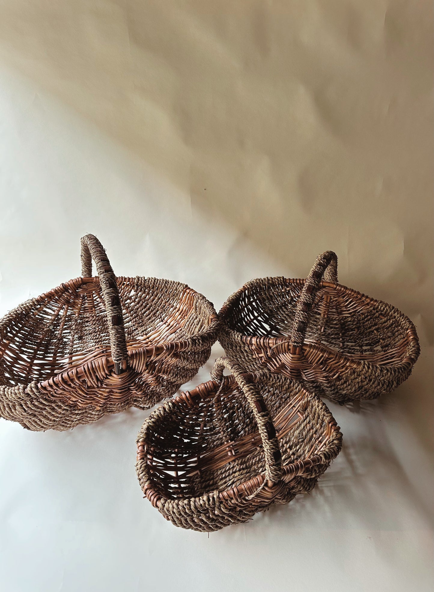 Woven handle basket set
